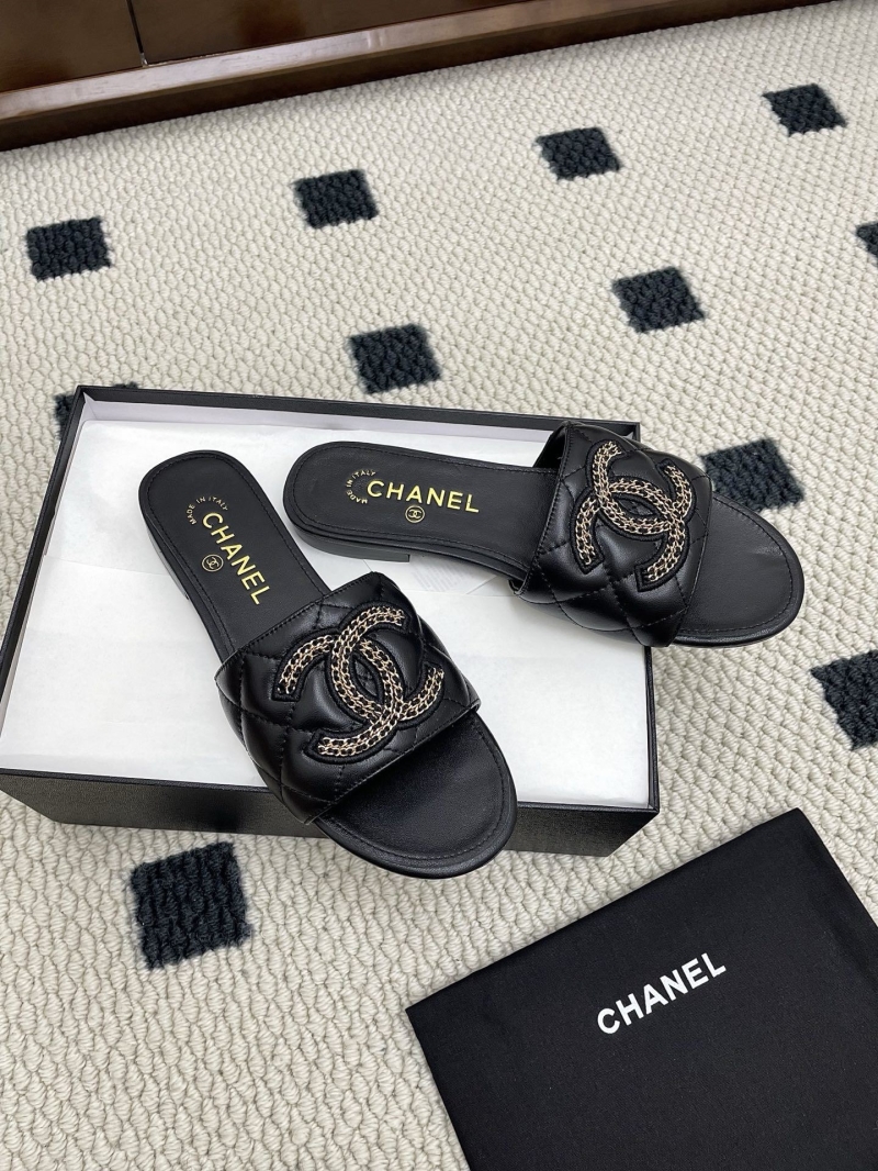 Ch**el slippers